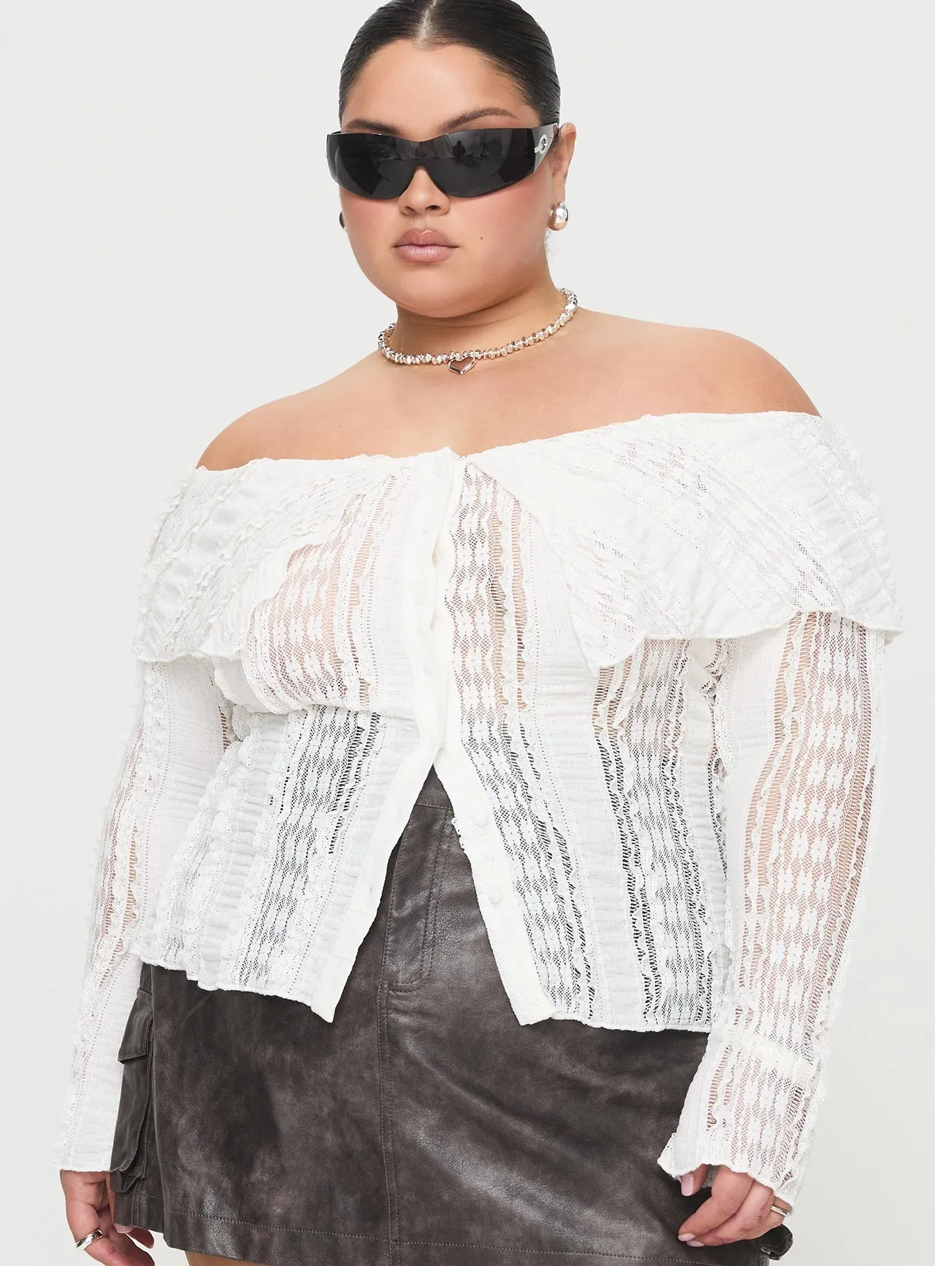 Lisbeth Off The Shoulder Top White Curve