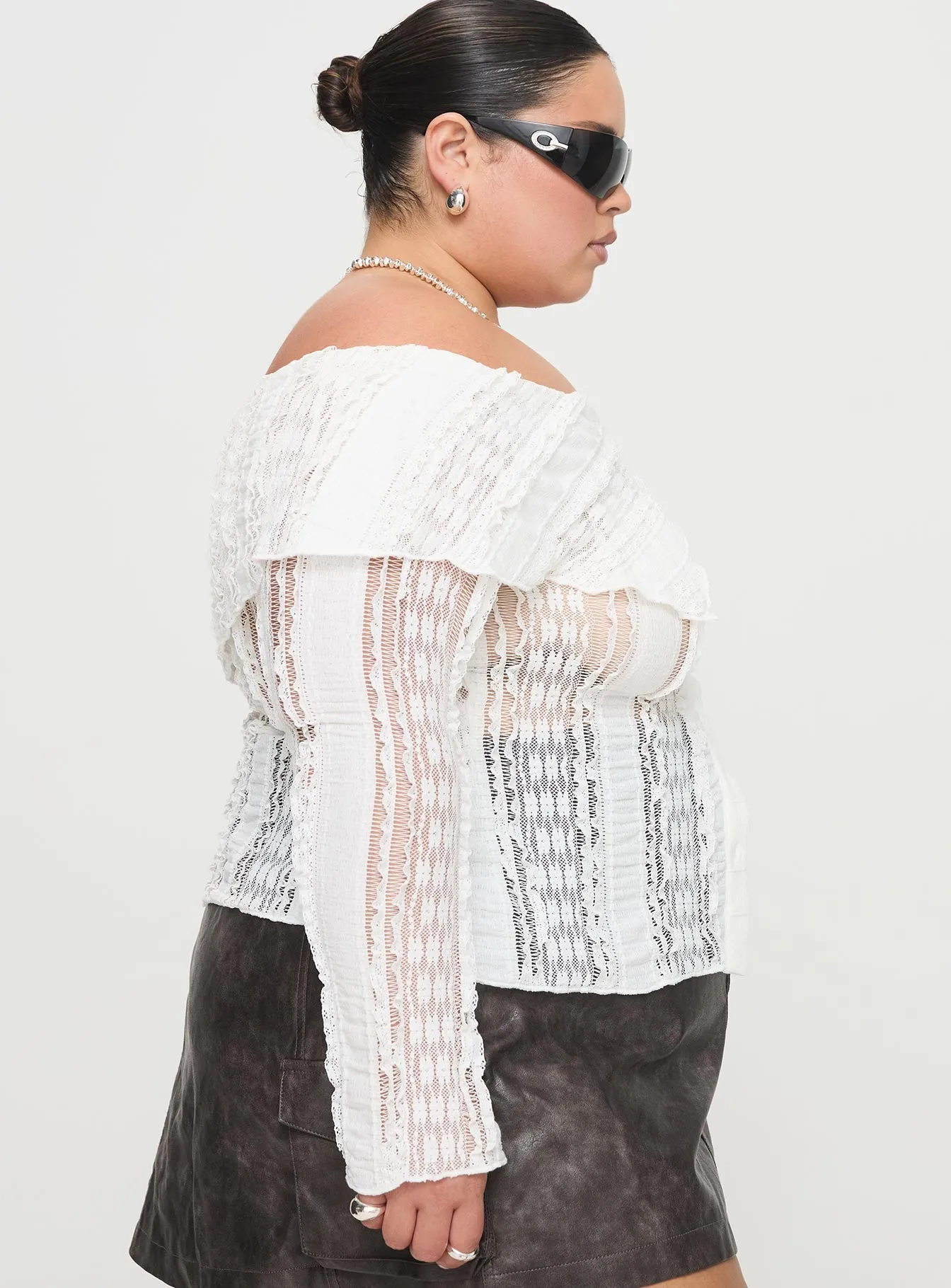 Lisbeth Off The Shoulder Top White Curve